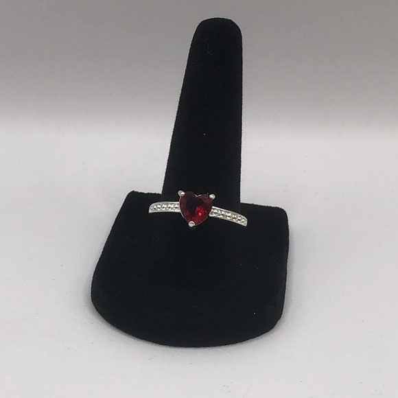 3/$25 Silver Tone Red Heart Ring Size 8 - Picture 7 of 12